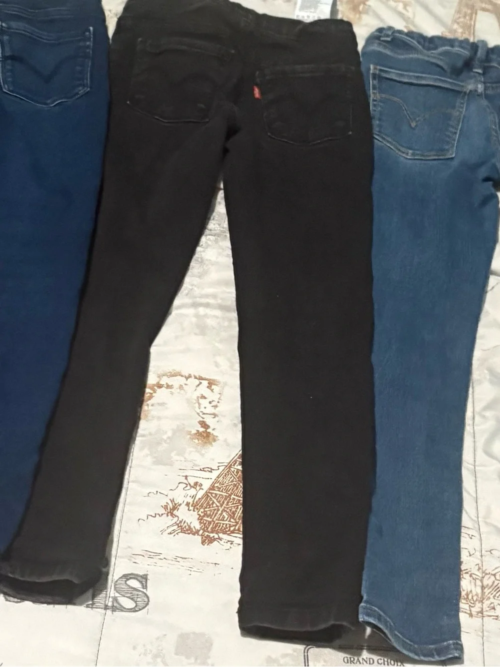 Girls' Levi’s Jeans Bundle - and t-shirt bundle size 7